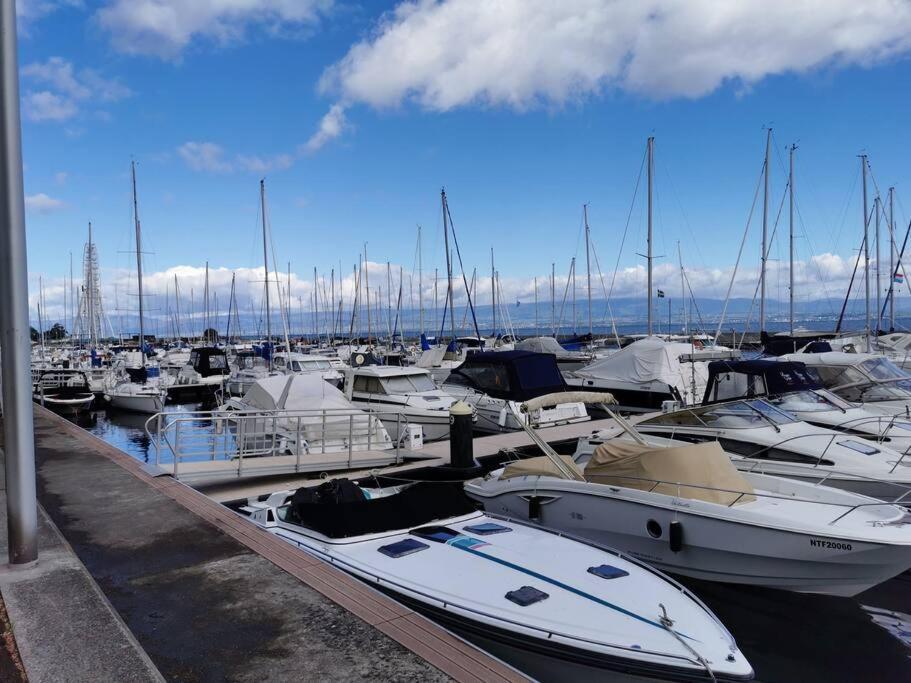 Appartement Vue Sur Le Golf Et Le Lac Leman Publier Exterior foto